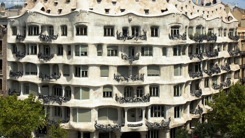 Casa Milà La Pedrera de Antoni Gaudí — Passeig de Gràcia Barcelona